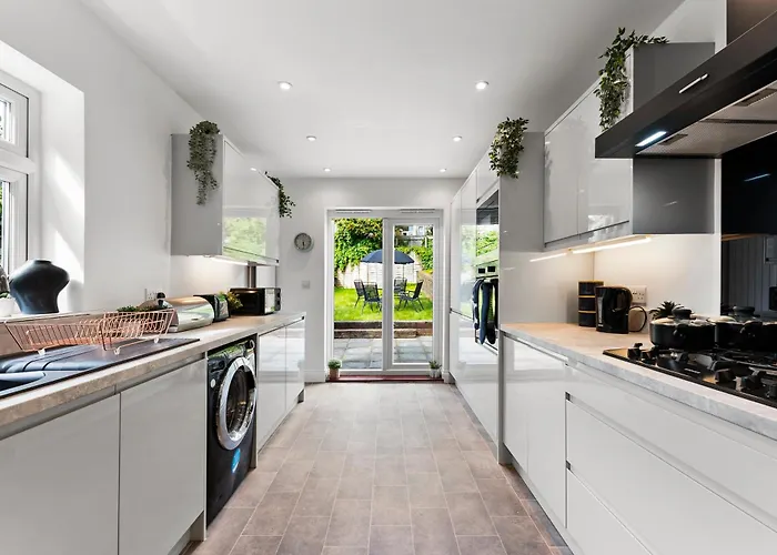 Sleek And Stylish Abode - Parking Feriehus *