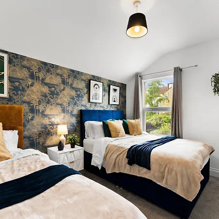 Сasa de vacaciones Sleek And Stylish Abode - Parking