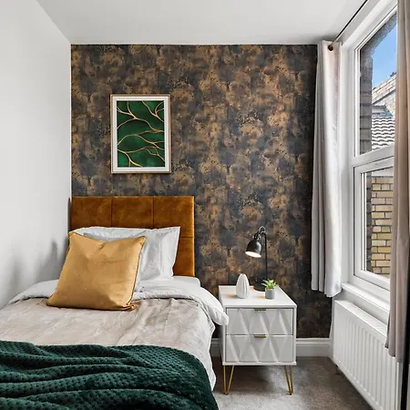 Sleek And Stylish Abode - Parking Holiday home Bristol