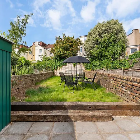 Sleek And Stylish Abode - Parking Сasa de vacaciones Bristol