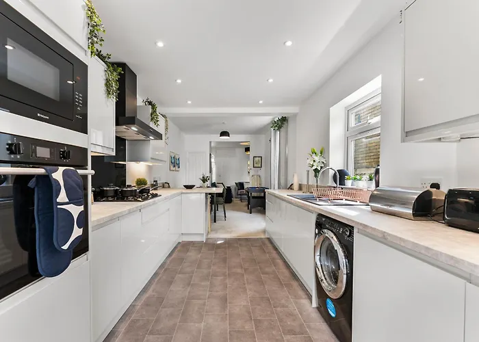 Sleek And Stylish Abode - Parking 度假居 *